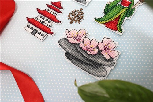 Japan MP Studia P-336 / SR-336 Plastic Canvas Counted Cross Stitch Kit