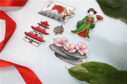 Japan MP Studia P-336 / SR-336 Plastic Canvas Counted Cross Stitch Kit