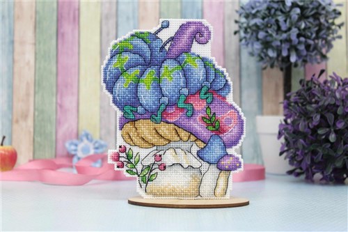 Wise Caterpillar P-400 / SR-400 Plastic Canvas Counted Cross Stitch Kit