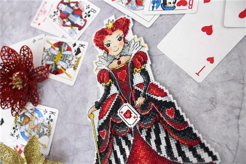 Red Queen P-401 / SR-401 Plastic Canvas Counted Cross Stitch Kit