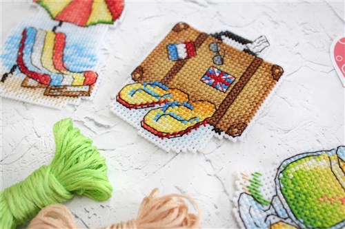 Sunny Vacation P-413 / SR-413 Plastic Canvas Counted Cross Stitch Kit