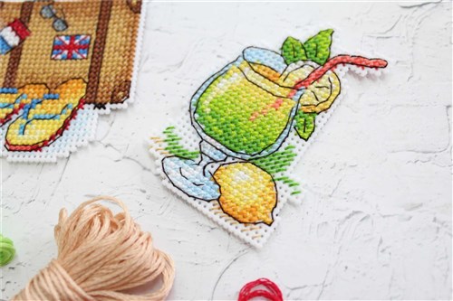 Sunny Vacation P-413 / SR-413 Plastic Canvas Counted Cross Stitch Kit
