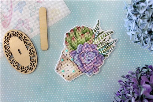 Flower Mood P-418 / SR-418 Plastic Canvas Counted Cross Stitch Kit