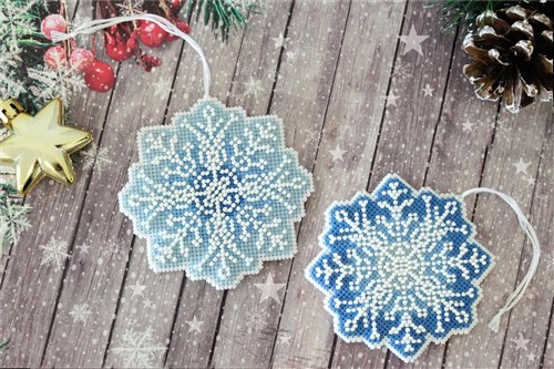 Snow Drop P-460 / SR-460 Plastic Canvas Counted Cross Stitch Kit