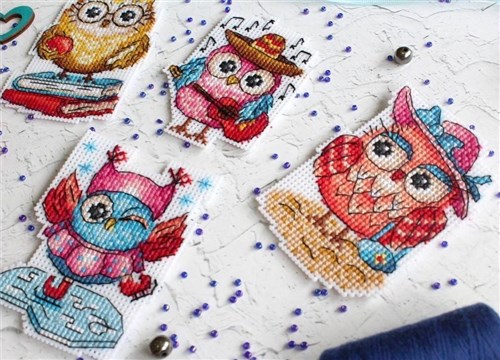 Owl Stories P-487 / SR-487 Plastic Canvas Counted Cross Stitch Kit