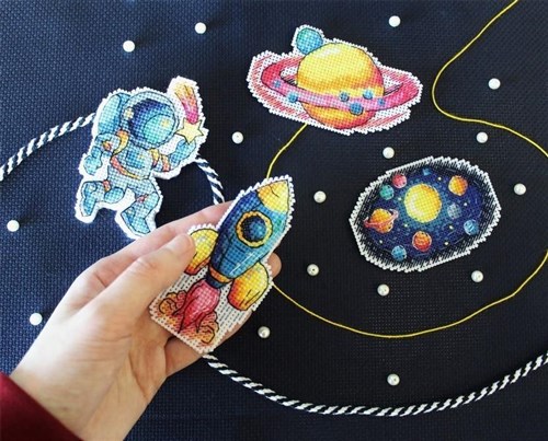 Space P-576 / SR-576 Plastic Canvas Counted Cross Stitch Kit