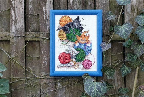 Mischievous Friends SM-387  Counted Cross Stitch Kit