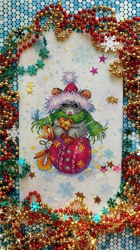 Mouse Holiday SM-430 Counted Cross-Stitch Kit