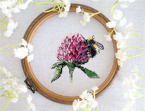 Clover SM-618 Counted Cross Stitch Kit