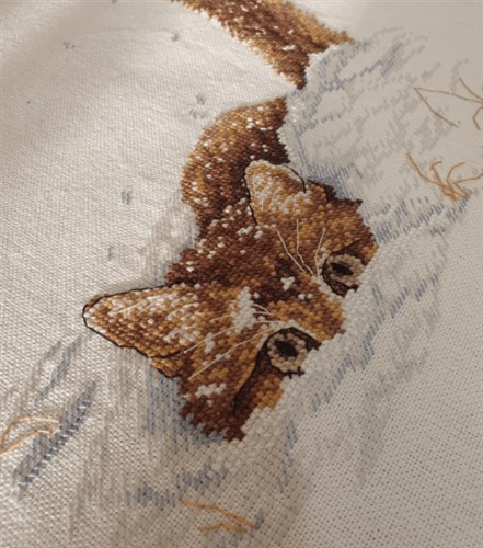 Cat in the Snow SNV-557 Counted Cross Stitch Kit