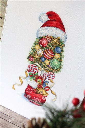 Christmas Stocking SNV-732 Counted Cross Stitch Kit