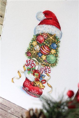 Christmas Stocking SNV-732 Counted Cross Stitch Kit