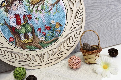 Forest Host SNV-746 Counted Cross Stitch Kit