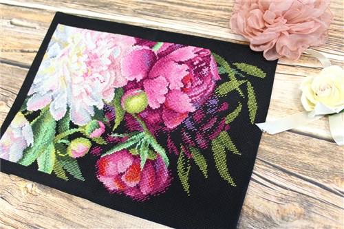 Peonies SNV-755 Counted Cross Stitch Kit