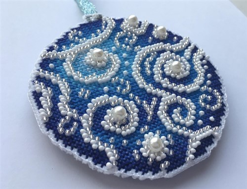 Christmas Tree Decoration - Winter Colours SR-162 Plastic Canvas Counted Cross Stitch Kit
