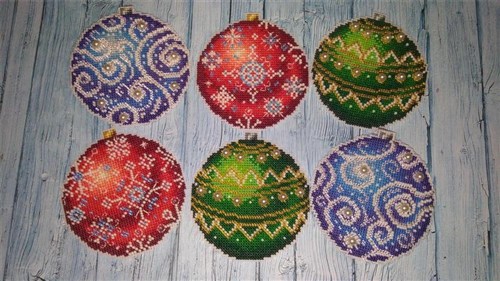 Christmas Tree Decoration - Winter Ruby SR-167 Plastic Canvas Counted Cross Stitch Kit