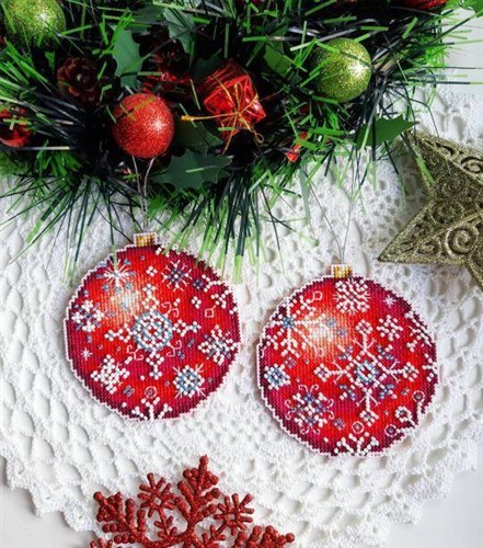 Christmas Tree Decoration - Winter Ruby SR-167 Plastic Canvas Counted Cross Stitch Kit