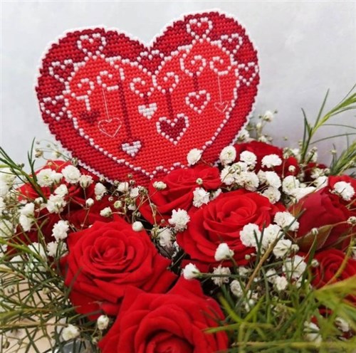 Heart SR-262 Plastic Canvas Counted Cross Stitch Kit