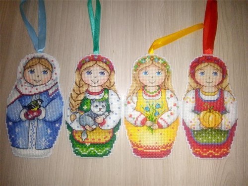 Matryoshka Autumn SR-268 Plastic Canvas Counted Cross Stitch Kit