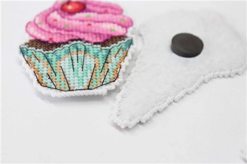 Sweets for Happiness - Magnets SR-272 Plastic Canvas Counted Cross Stitch Kit