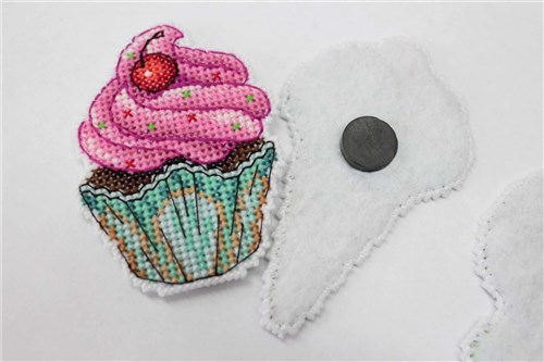 Sweets for Happiness - Magnets SR-272 Plastic Canvas Counted Cross Stitch Kit
