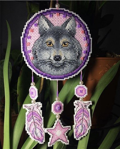 Dream Catcher - Wolf SR-303 Plastic Canvas Counted Cross Stitch Kit
