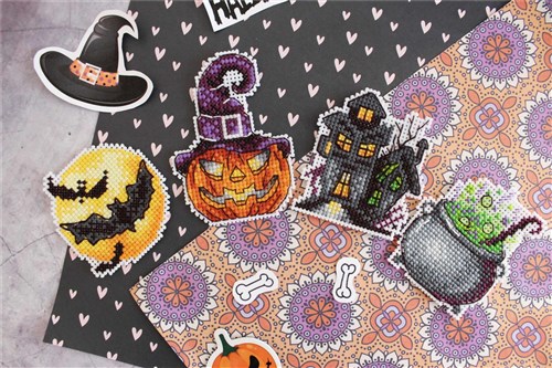 Funny Spookiness SR-310 Plastic Canvas Counted Cross Stitch Kit