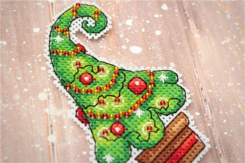 New Year Beauties. Magnets SR-316 Plastic Canvas Counted Cross Stitch Kit