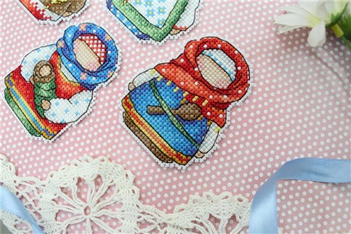 Russian Charms. Magnets SR-338  Plastic Canvas Counted Cross Stitch Kit