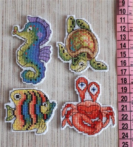 Sea Dwellers SR-414  Plastic Canvas Counted Cross Stitch Kit