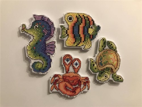 Sea Dwellers SR-414  Plastic Canvas Counted Cross Stitch Kit