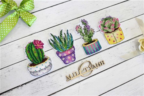 Cactuses. Magnets SR-419 Plastic Canvas Counted Cross Stitch Kit
