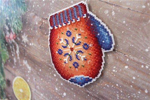 Frosty Mitten SR-457 Plastic Canvas Counted Cross Stitch Kit