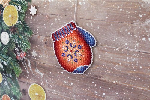 Frosty Mitten SR-457 Plastic Canvas Counted Cross Stitch Kit