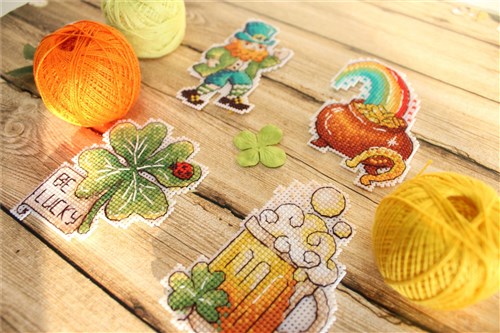 St. Patrick 's Day. Magnets SR-577  Plastic Canvas Counted Cross Stitch Kit