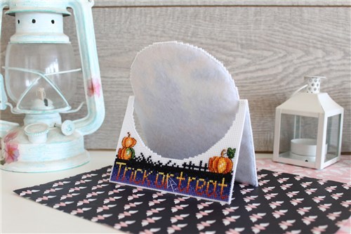 Postcard Halloween SR-586  Plastic Canvas Counted Cross Stitch Kit