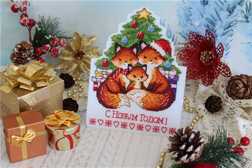 Postcard. Christmas Foxes P-692  Plastic Canvas Counted Cross Stitch Kit