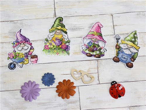 Garden Gnomes. Magnets SR-717 Plastic Canvas Counted Cross Stitch Kit