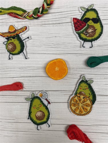 Avocado SR-826 Counted Cross Stitch Kit