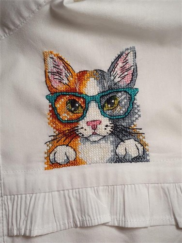 Cat Cross Stitch on Clothes kit B-247 / SV-247