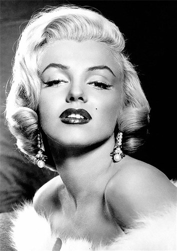 Marilyn Monroe WD135 7.9 x 11.8 inches