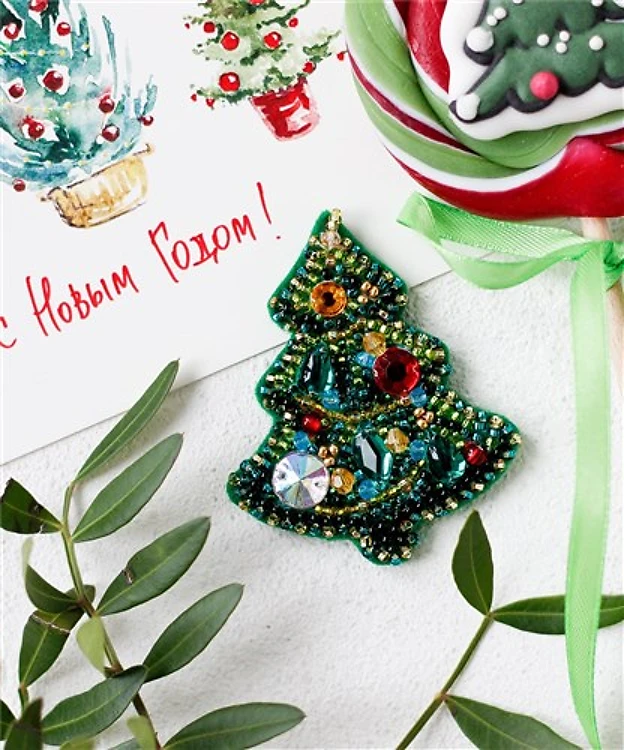 Christmas Tree Bead Brooch