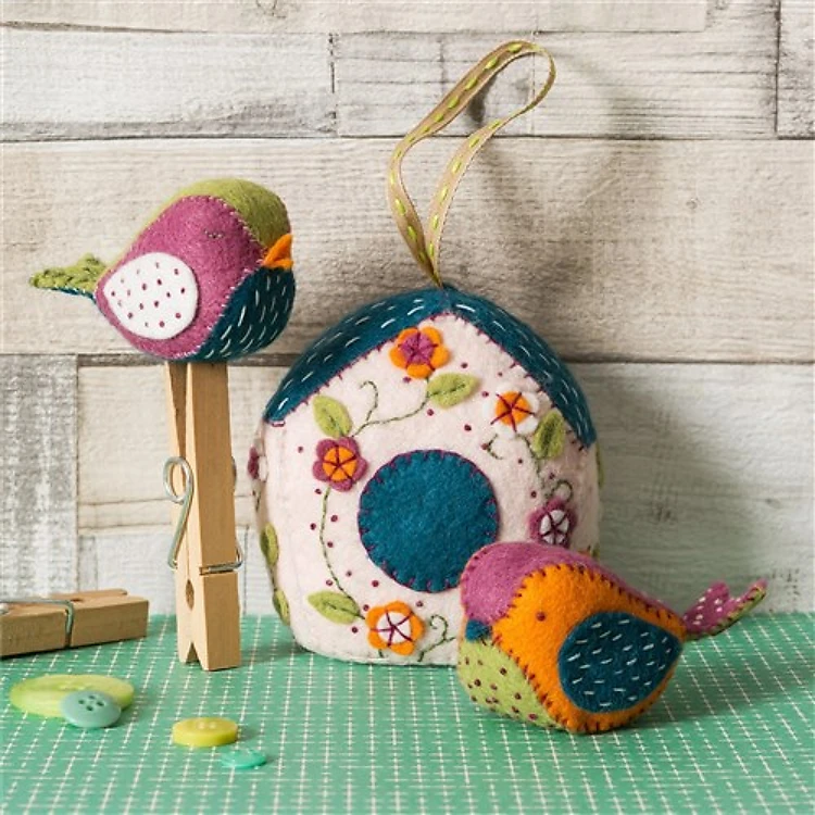 Birdhouse & Birds Felt Craft Kit