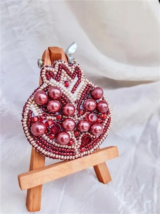 Pomegranate Brooch Beadwork Kit