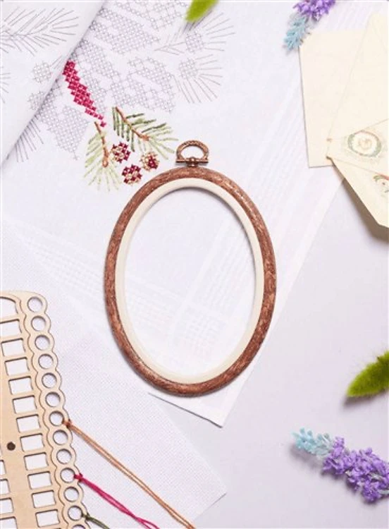 Oval Flexi Hoop Nurge - Woodgrain
