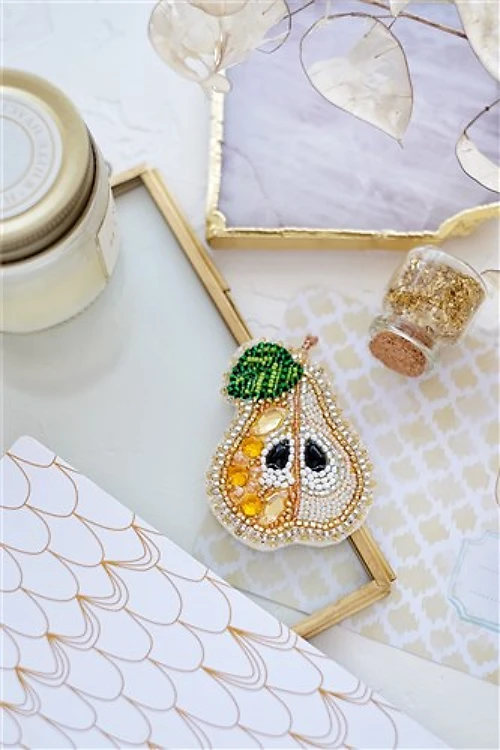Pear Brooch Beadwork Kit