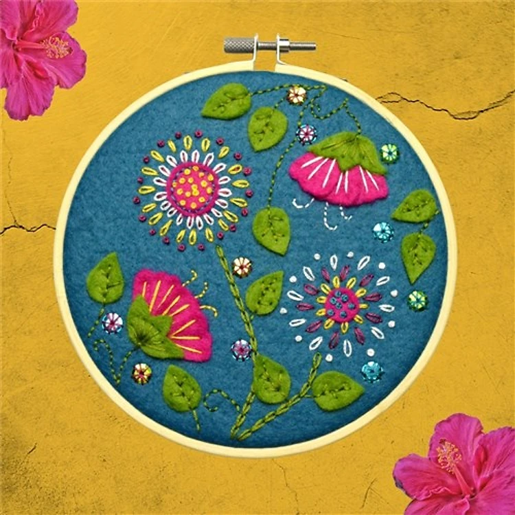 Tropical Flowers Applique Felt Kit