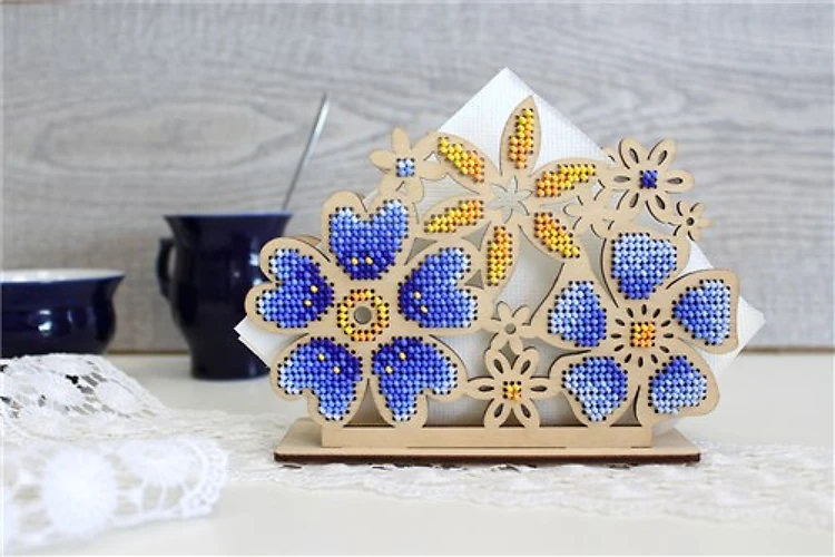 Flower Meadow. Napkin Holder O-044