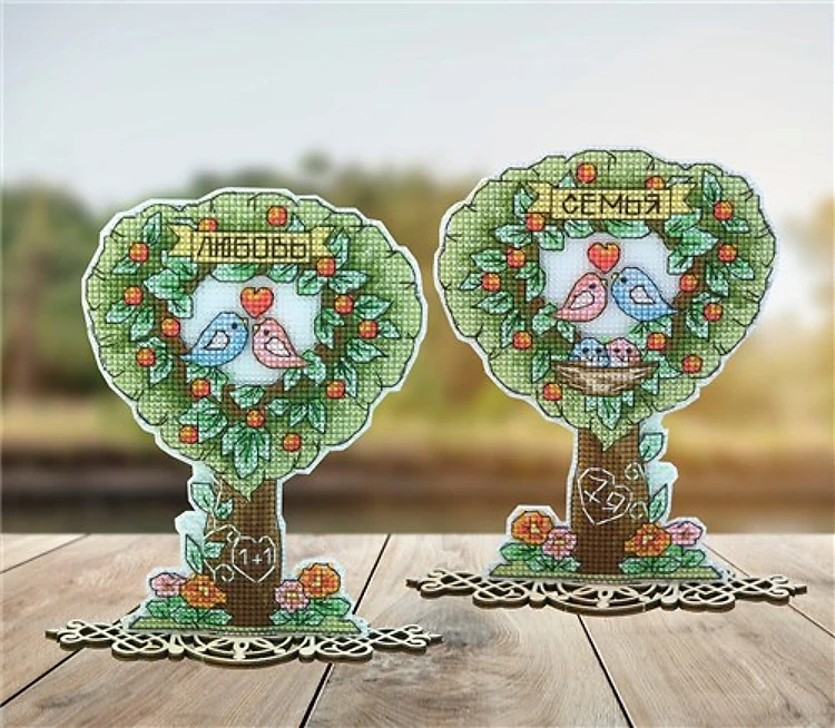T-69C Counted cross stitch kit Crystal Art "Amulets. Family tree"