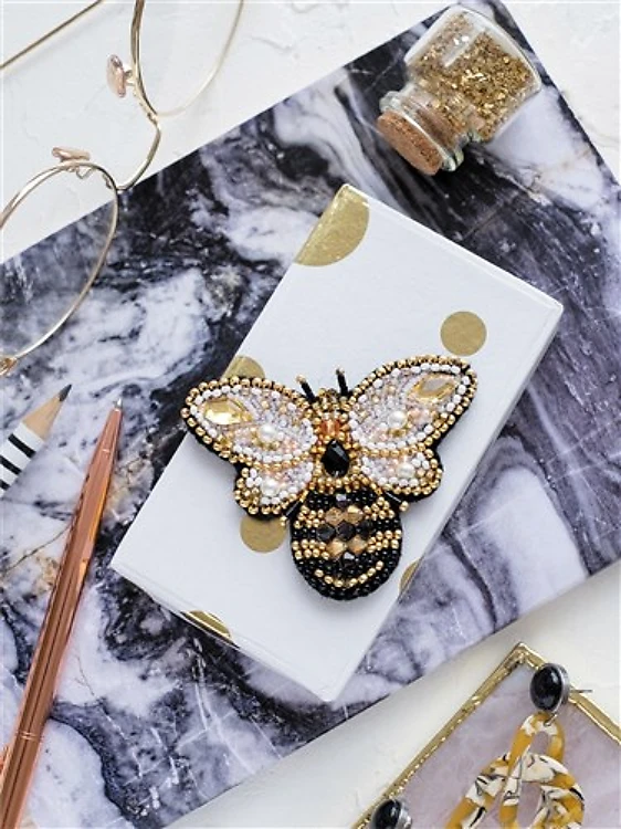 Bead Embroidery Decoration Kit Golden bee AD-066